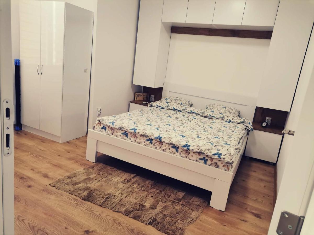 Bjanka Square Apartments سكوبجي المظهر الخارجي الصورة